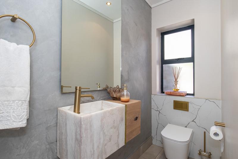 3 Bedroom Property for Sale in Stonehurst Mountain Estate Western Cape